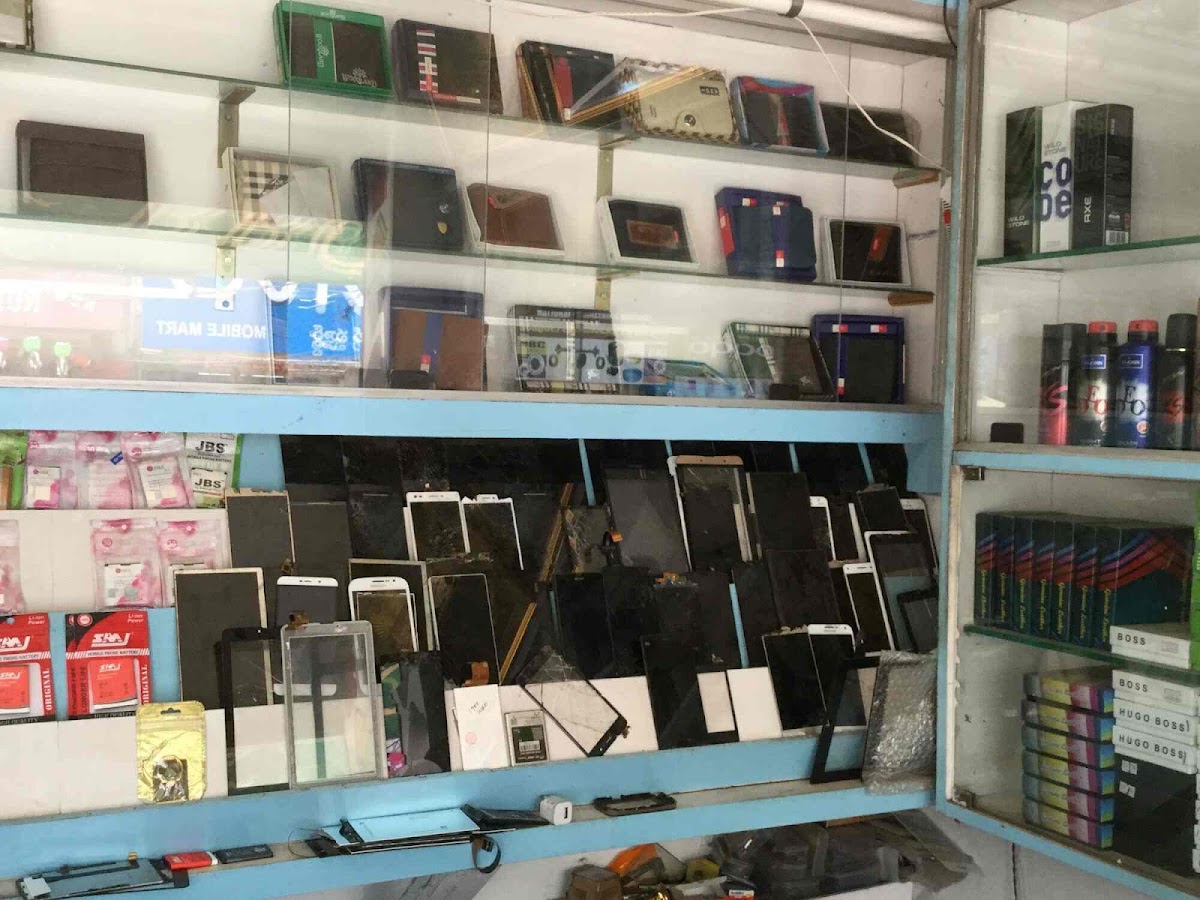 Phone display parts and accessories at BBC Mobile Service Center